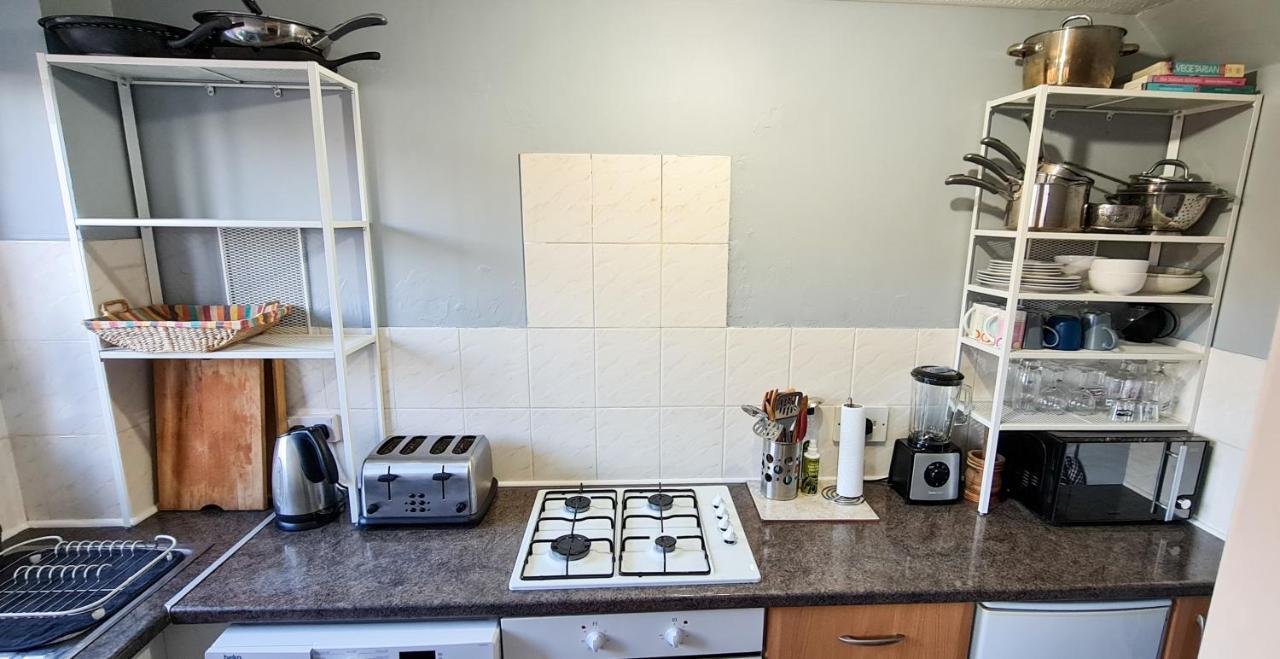 Sw19 - Quiet Split-Level 2-Bedroom Maisonette With Garden لندن المظهر الخارجي الصورة
