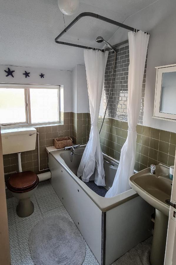 Sw19 - Quiet Split-Level 2-Bedroom Maisonette With Garden لندن المظهر الخارجي الصورة